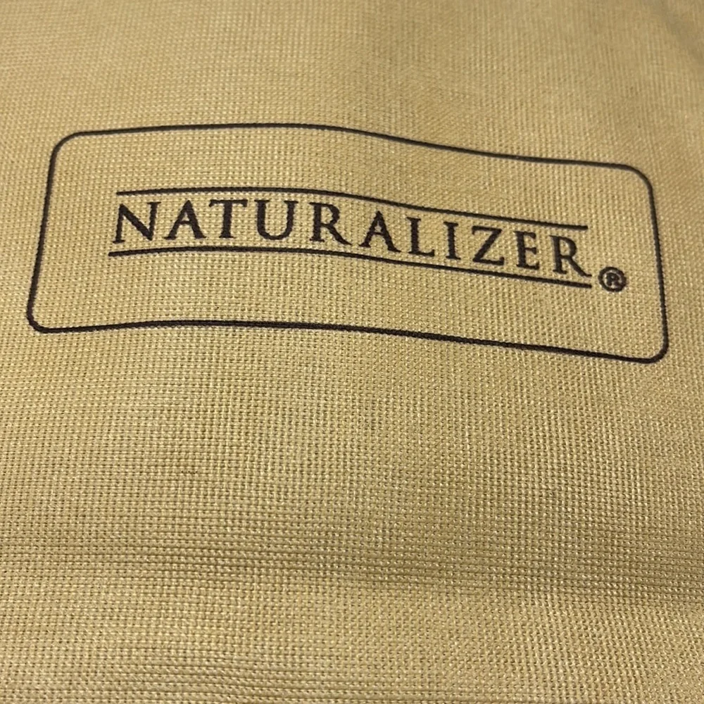 Naturalizer lot shoe